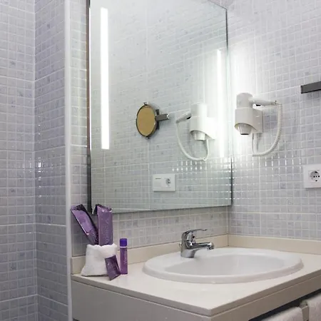 Hotel Real Orellana 4*